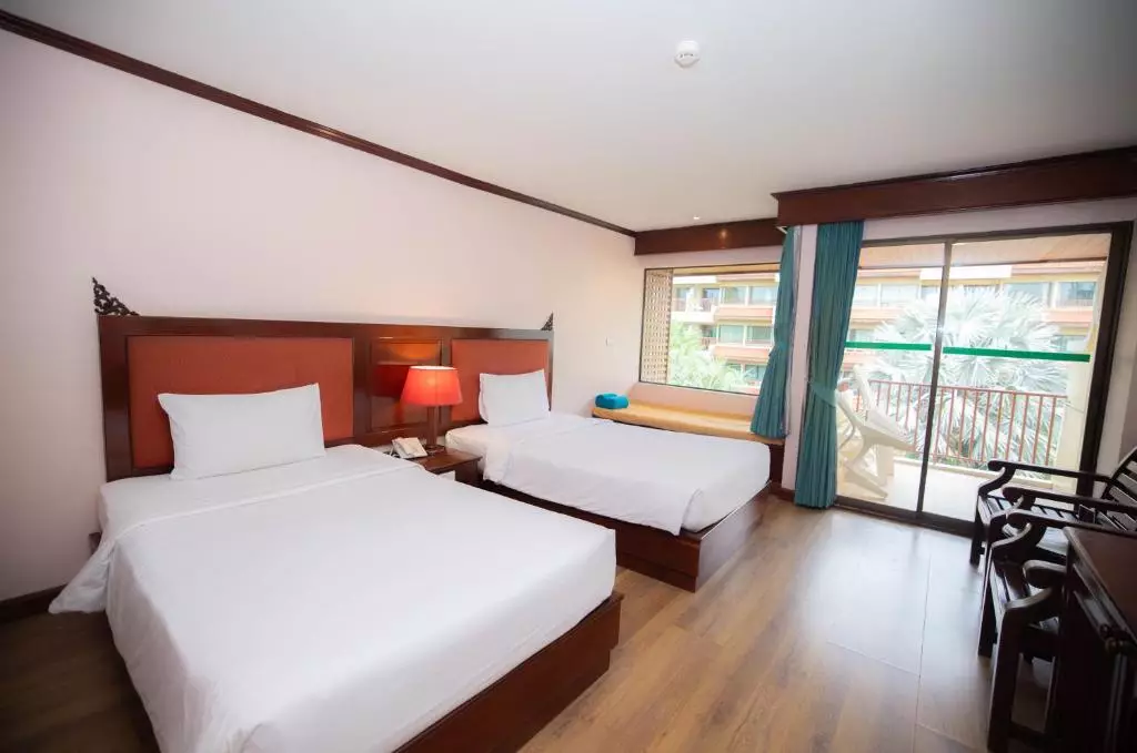Baumanburi Hotel Patong